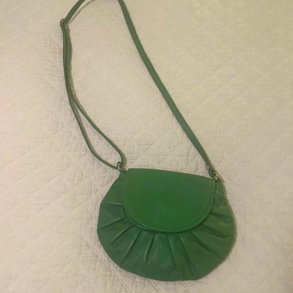Vera Pelle mini purse.